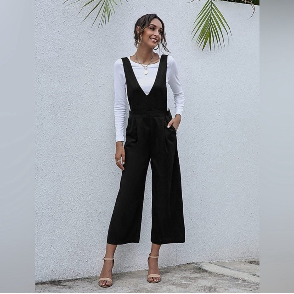 NWOT Very J Black Velvet Jumpsuit / Overalls